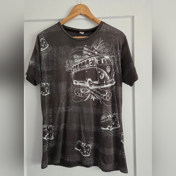 VW Bus - Volkswagen Gray Graphic Men’s Shirt, See Pic Mesurements, Medium? - Picture 2 of 6